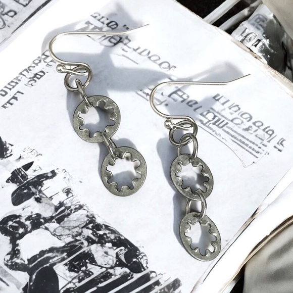 5 For $25💫Grunge Silver Industrial Hardware Dangles Earrings - Picture 3 of 4